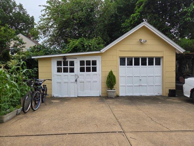 221 Lincoln Ave, Mineola, NY 11501 - photo 7