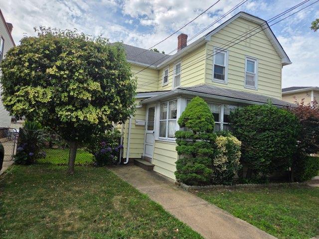 221 Lincoln Ave, Mineola, NY 11501 - photo 1