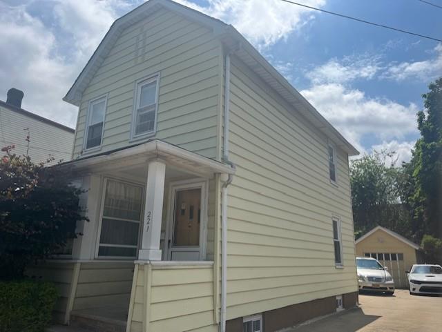 221 Lincoln Ave, Mineola, NY 11501 - photo 11