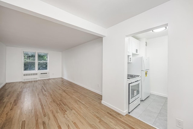 67-50 Thornton Pl Unit 3K, Forest Hills, NY 11375 - photo 3