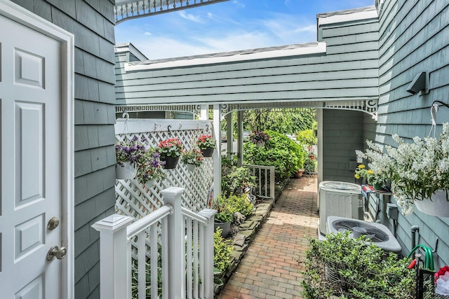 4 Victoria Dr, Amityville, NY 11701 - photo 2