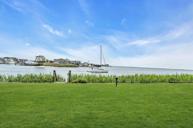 4 Victoria Dr, Amityville, NY 11701 - photo 25