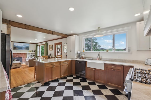 275 Otterkill Rd, Cornwall, NY 12553 - kitchen featuring a sink, stainless steel appliances, a peninsula, plenty of natural light, and recessed lighting