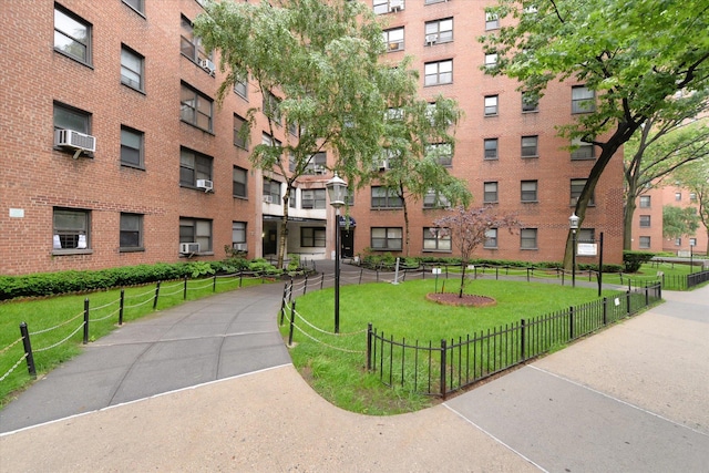 99-52 66th Rd Unit 3G, Rego Park, NY 11374 - view of property's community