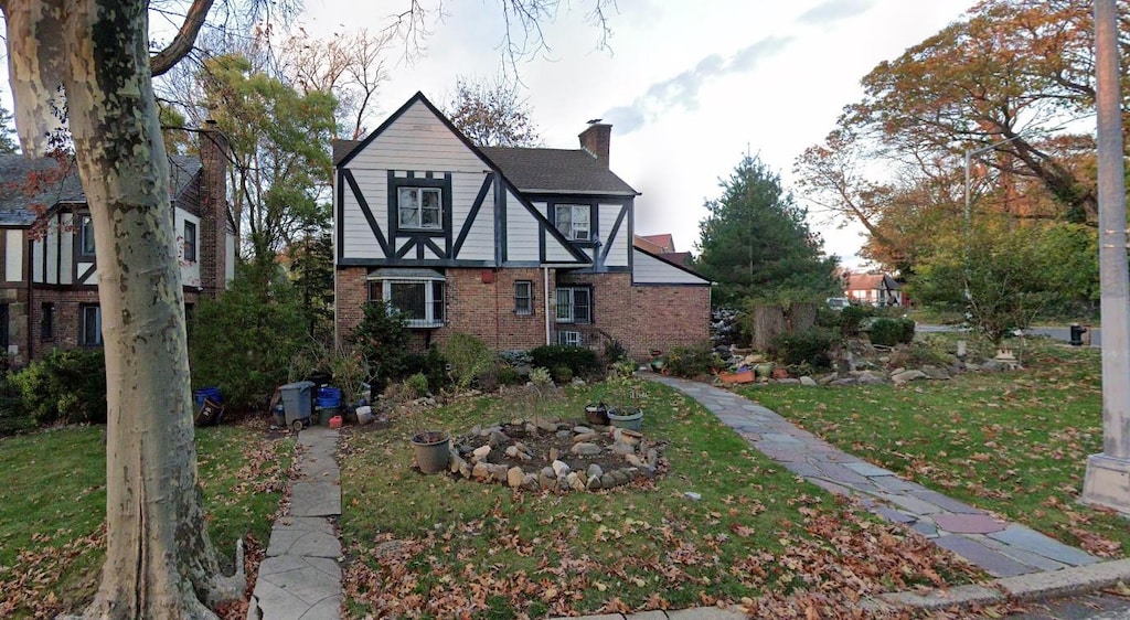 182-27 Grand Central Pkwy, Jamaica Estates, NY 11432 - photo 1