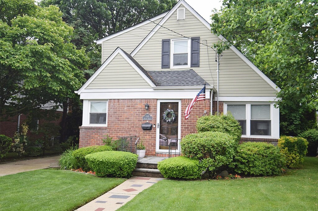145 Gerard Ave, New Hyde Park, NY 11040 - photo 1