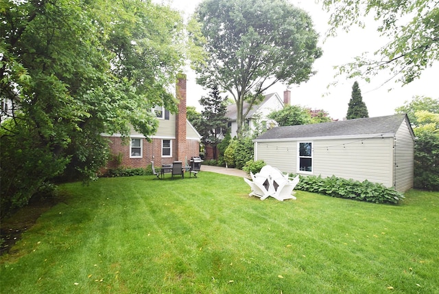 145 Gerard Ave, New Hyde Park, NY 11040 - view of green lawn
