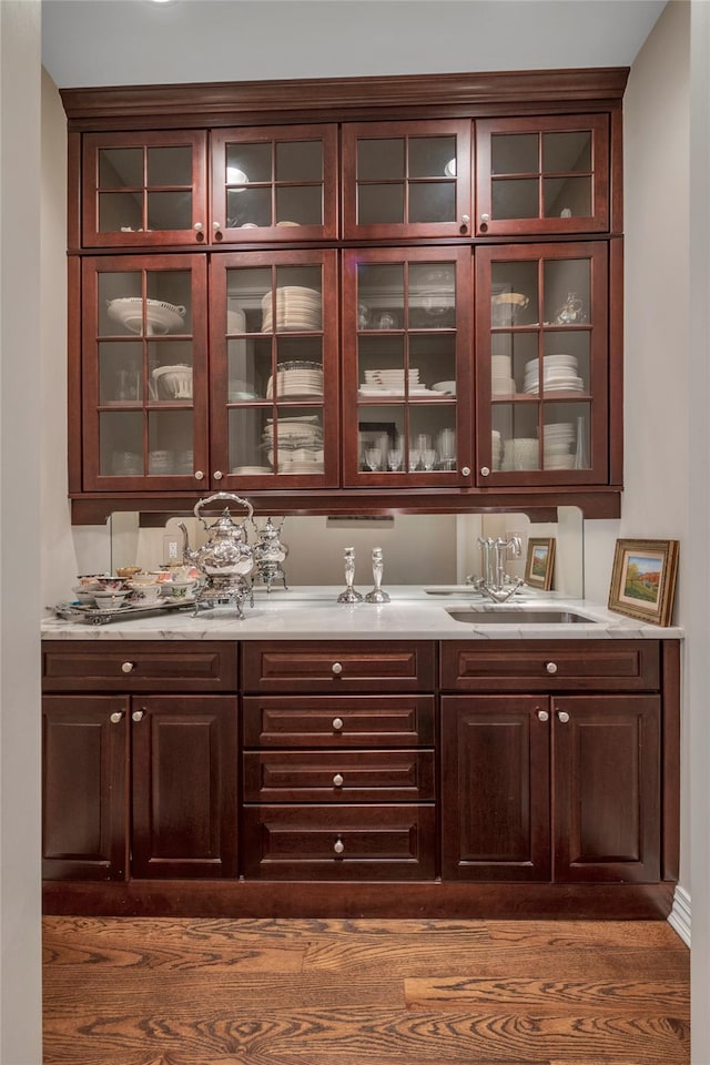 4 Pond Ln, Sands Point, NY 11050 - indoor wet bar featuring dark wood-style floors