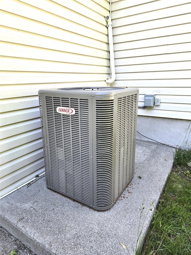 31 Whittier Blvd, Poughkeepsie, NY 12603 - exterior view of cooling unit