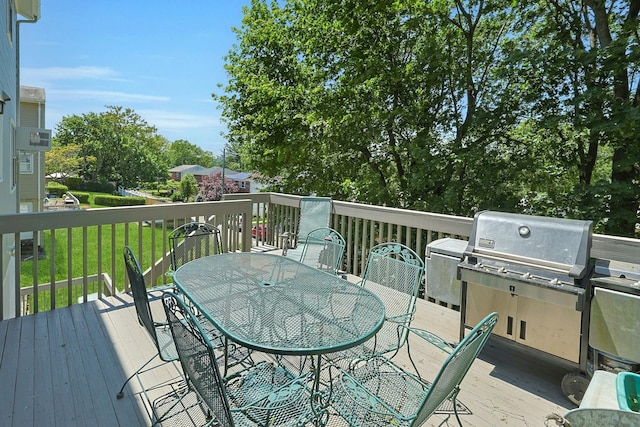 53 Prior Pl, Yonkers, NY 10710 - deck featuring outdoor dining area and a yard