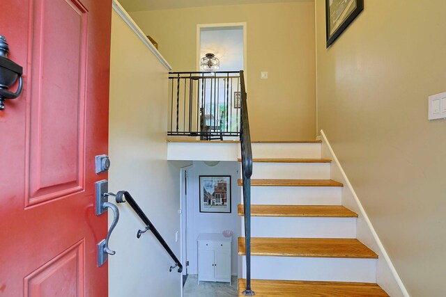 10 Cregan Pl, Monroe, NY 10950 - view of staircase