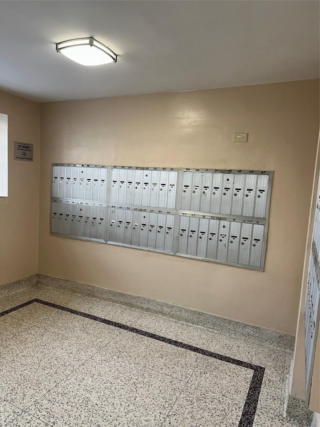 610 Waring Ave Unit 6C, Bronx, NY 10467 - surrounding community featuring mail area