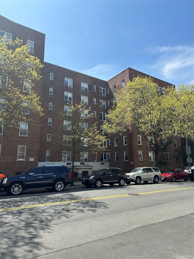 610 Waring Ave Unit 6C, Bronx, NY 10467 - view of apartment building / complex