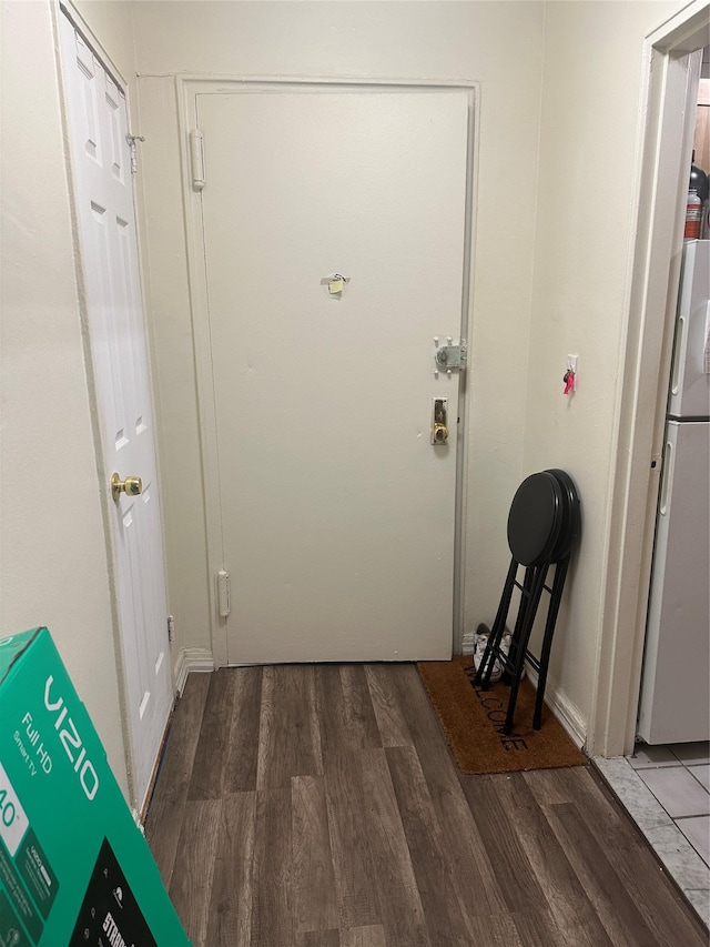 610 Waring Ave Unit 6C, Bronx, NY 10467 - entryway featuring wood finished floors
