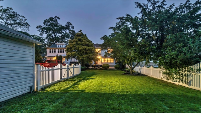 110 Driscoll Ave, Rockville Centre, NY 11570 - view of yard
