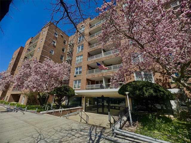60-11 Broadway Unit L2, Woodside, NY 11377 - photo 15