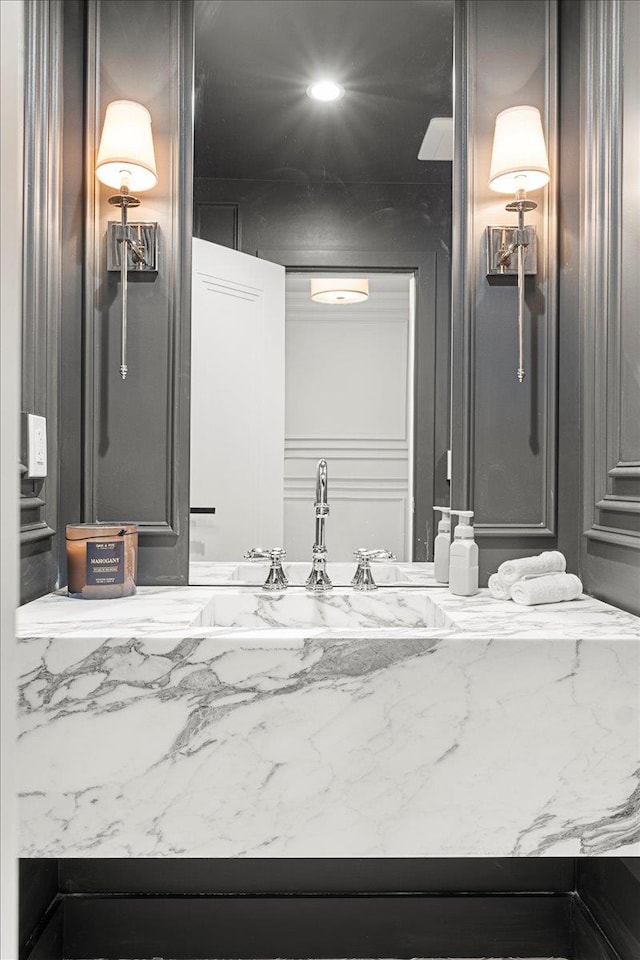 14 Kennedy Ln, West Islip, NY 11795 - bathroom with recessed lighting
