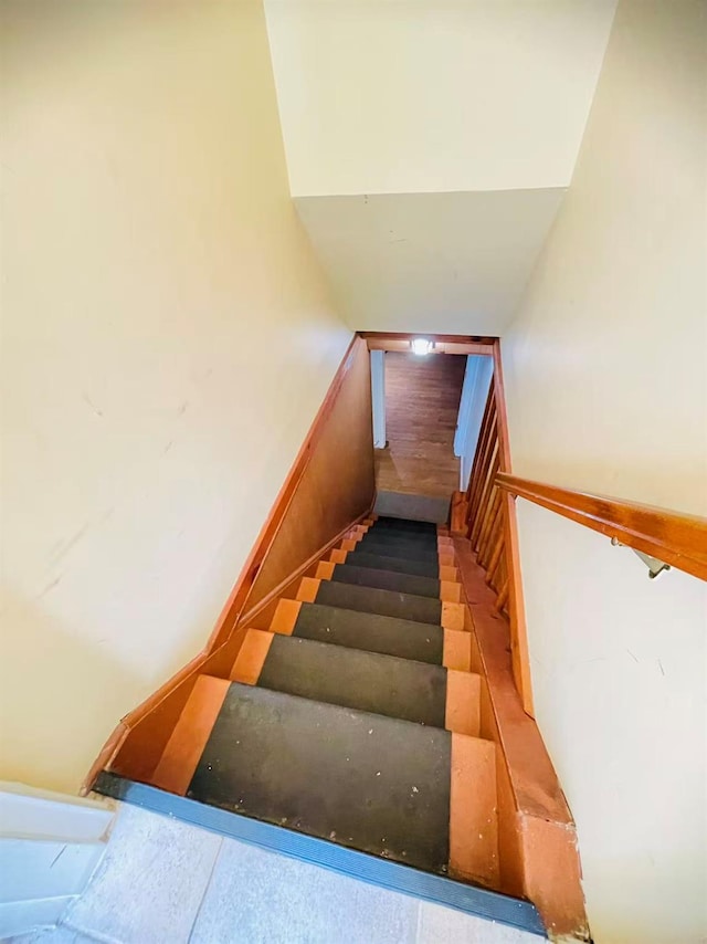 663 Woodbury Rd, Oyster Bay, NY 11791 - view of stairs