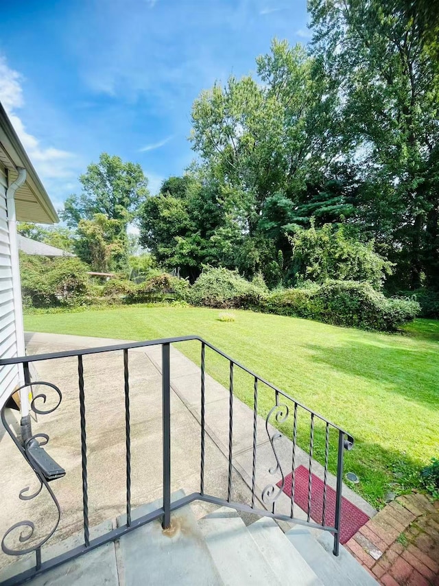 663 Woodbury Rd, Oyster Bay, NY 11791 - view of balcony