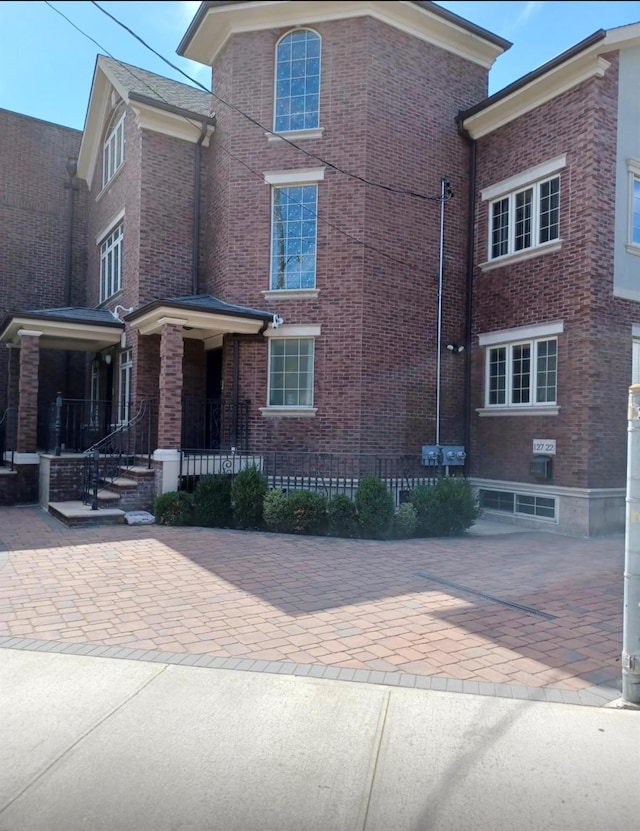 127-22 Kew Gardens Rd, Kew Gardens, NY 11415 - photo 2