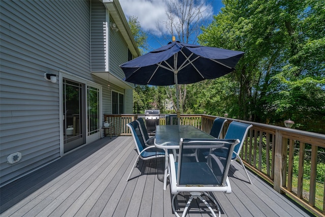 10 Wyche Way, Ossining, NY 10562 - deck with outdoor dining area