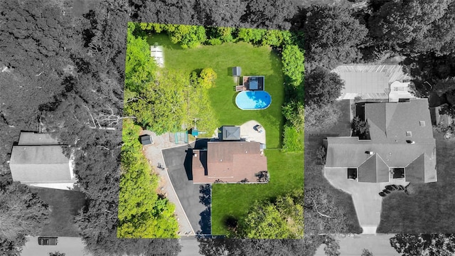 5 Firwood Dr, Farmingville, NY 11738 - bird's eye view of a pool area