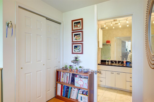 10-11 162nd St Unit 7A, Beechhurst, NY 11357 - hallway with a sink