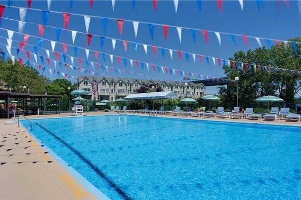 10-11 162nd St Unit 7A, Beechhurst, NY 11357 - view of community pool