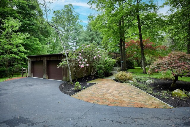 31 Greenlawn Rd, Katonah, NY 10536 - view of garage
