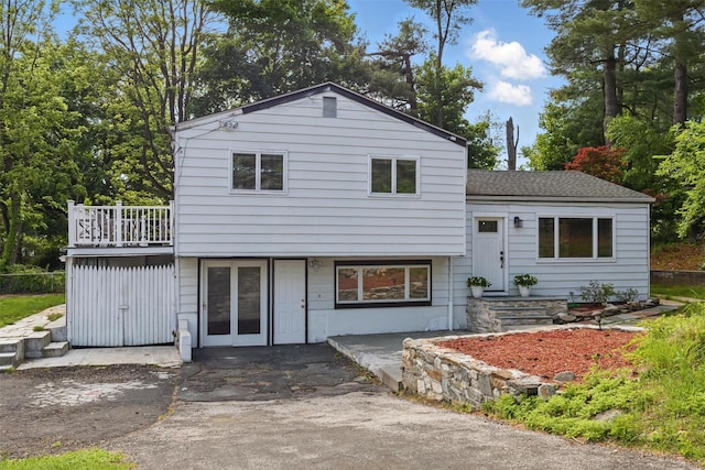 1 Renee Gate St, Cortlandt Manor, NY 10567 - tri-level home with a patio area and a deck