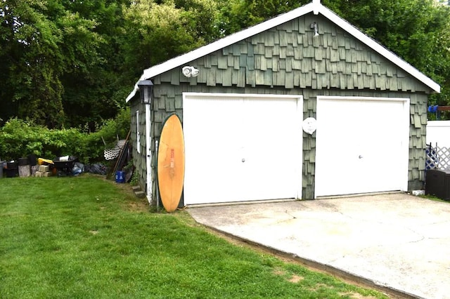 465 18th St, West Babylon, NY 11704 - detached garage with cooling unit
