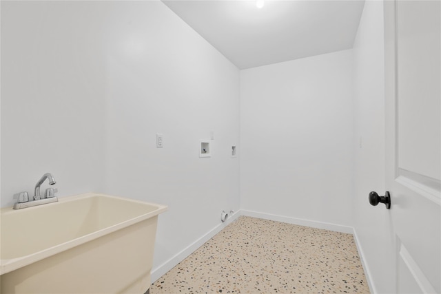 29 Calvert Dr Unit 211, Monsey, NY 10952 - laundry area with baseboards and hookup for a washing machine