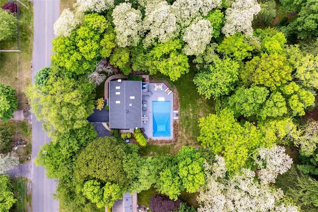 25 Cliff Rd W, Wading River, NY 11792 - bird's eye view of a pool