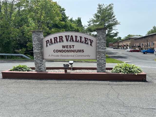 1103 Parr Meadow Dr, Newburgh, NY 12550 - photo 2