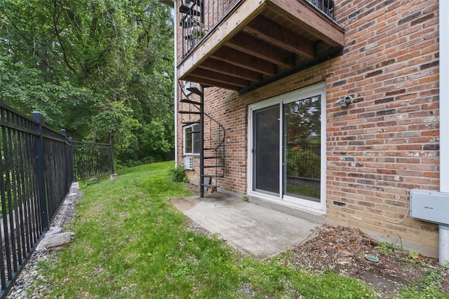 12 Scenic Dr Unit T, Croton-On-Hudson, NY 10520 - view of yard featuring a patio area