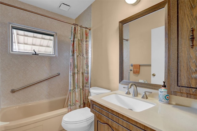207 N 3rd St, Bethpage, NY 11714 - bathroom with toilet, vanity, and shower / tub combo with curtain