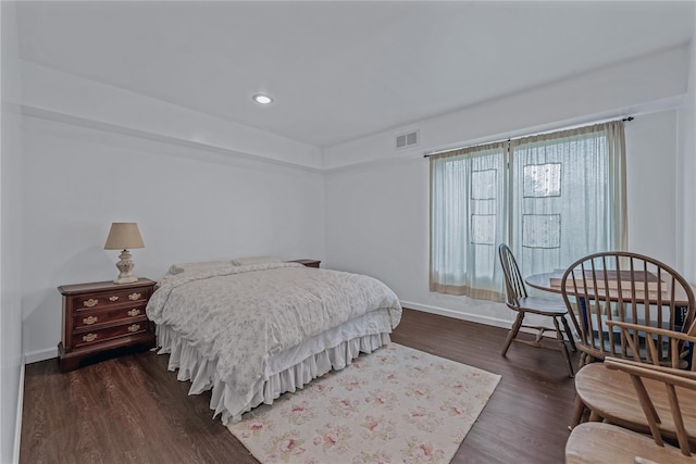291 Starling Ct, Manhasset, NY 11030 - bedroom featuring baseboards, wood finished floors, and recessed lighting
