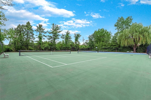 291 Starling Ct, Manhasset, NY 11030 - view of tennis court with community basketball court