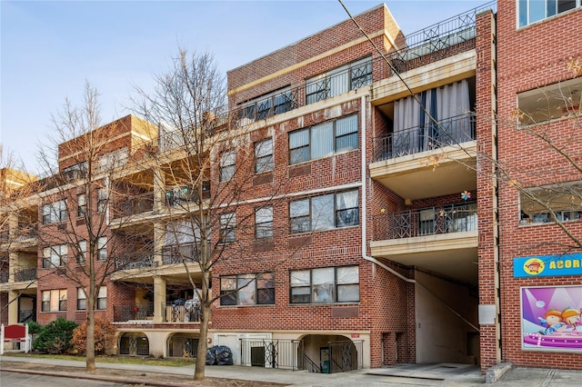 71-19 162nd St Unit 4E, Fresh Meadows, NY 11365 - view of apartment building / complex