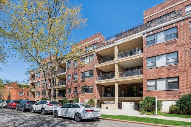 71-19 162nd St Unit 4E, Fresh Meadows, NY 11365 - view of apartment building / complex