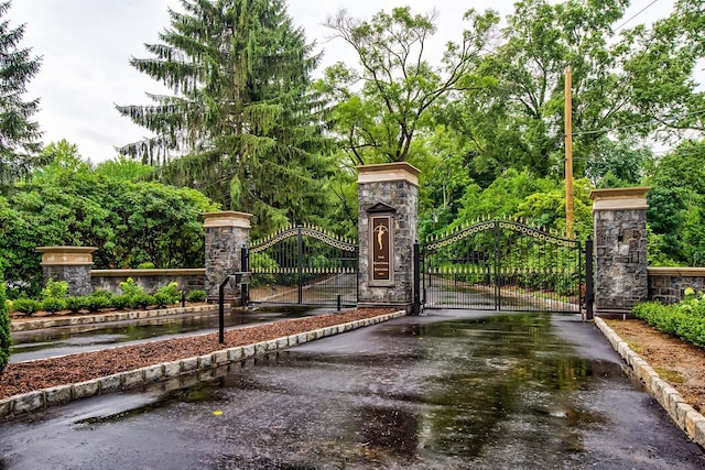 168 Hegemans Ln, Old Brookville, NY 11545