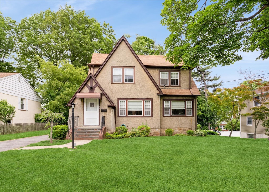 20 Harding Dr, New Rochelle, NY 10801 - photo 1