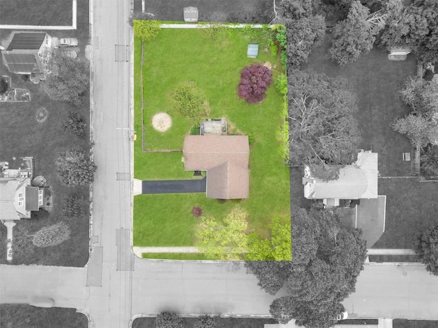301 Maple Ave, Patchogue, NY 11772 - aerial view of property and surrounding area featuring property parcel outlined