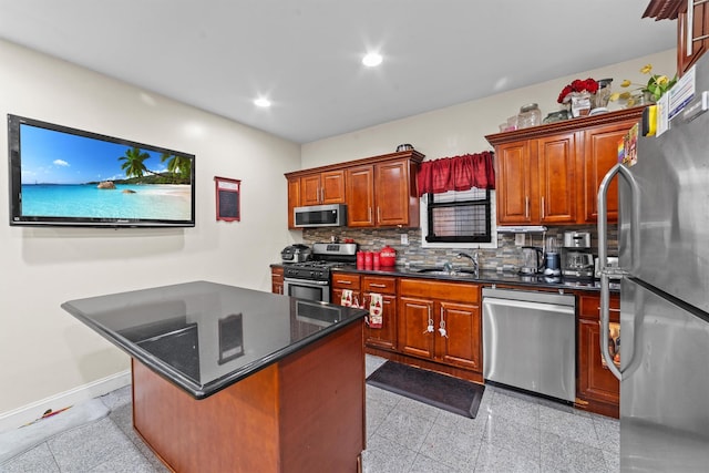 3632 Willett Ave, Bronx, NY 10467 - kitchen with stainless steel appliances, decorative backsplash, a sink, baseboards, and recessed lighting