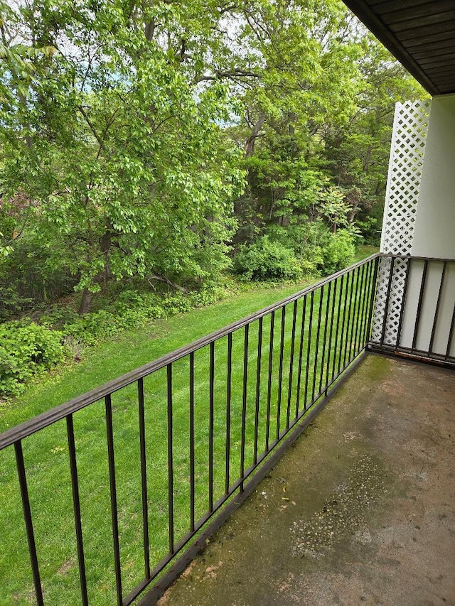8 Cedar Ct Unit 8, Selden, NY 11784 - view of balcony