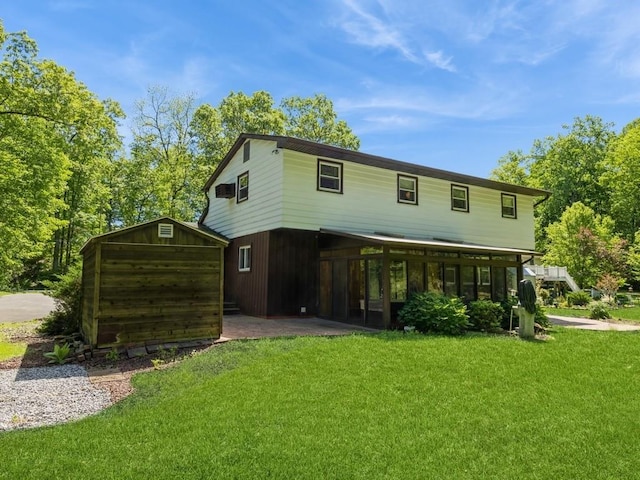 3 Brookland Farms Rd, Poughkeepsie, NY 12601 - rear view of property with a lawn and an outbuilding