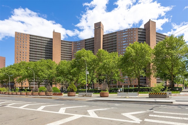 215 Park Row Unit 8B, New York Manhattan, NY 10038 - view of building exterior