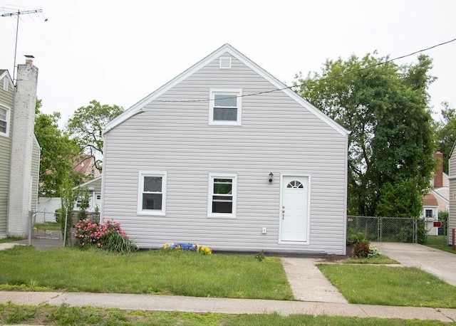 11 Shine Pl, Valley Stream, NY 11581 - view of front of property featuring a gate