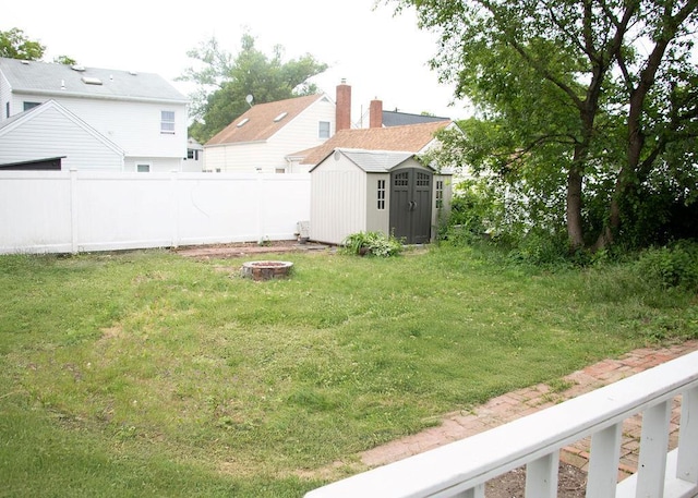 11 Shine Pl, Valley Stream, NY 11581 - view of yard featuring an outdoor fire pit