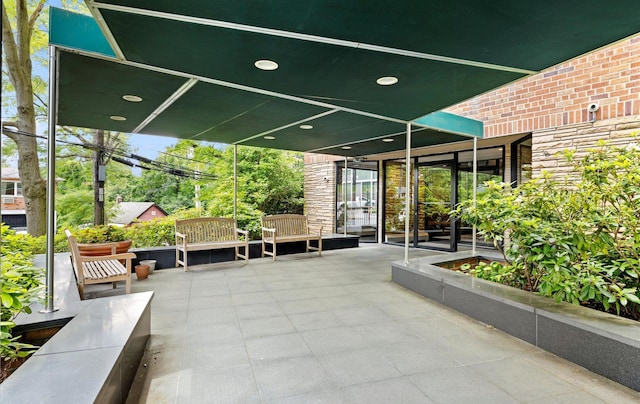 42-30 Douglaston Pkwy Unit 7H, Douglaston, NY 11363 - view of patio